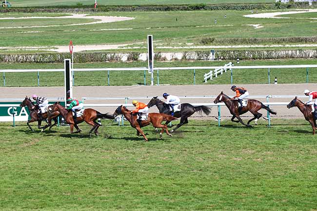 Photo d'arrivée de la course pmu PRIX EMMANUEL TASSIN à DEAUVILLE le Samedi 24 août 2019