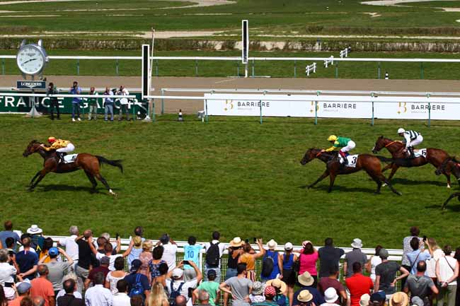 Photo d'arrivée de la course pmu PRIX DE MEAUTRY BARRIERE à DEAUVILLE le Dimanche 25 août 2019