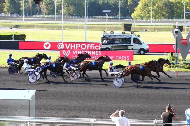 Photo d'arrivée de la course pmu PRIX DE LURY-SUR-ARNON à PARIS-VINCENNES le Lundi 26 août 2019