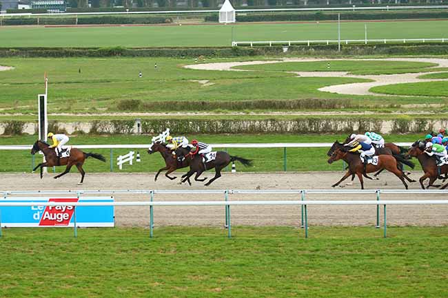 Photo d'arrivée de la course pmu PRIX DES COTES DE NORMANDIE à DEAUVILLE le Mercredi 28 août 2019