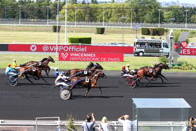 Photo d'arrivée de la course pmu CRITERIUM DES 5 ANS à PARIS-VINCENNES le Samedi 31 août 2019