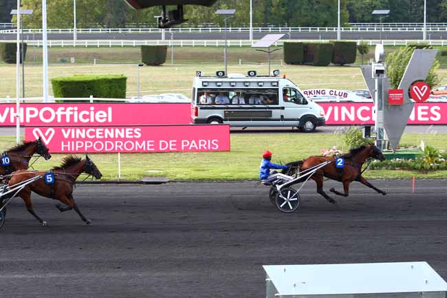 Photo d'arrivée de la course pmu PRIX URANIE à PARIS-VINCENNES le Samedi 31 août 2019