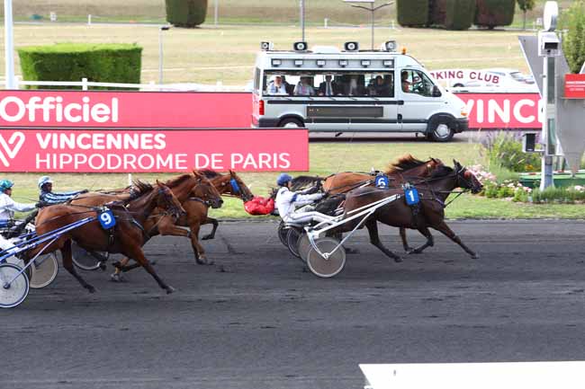 Photo d'arrivée de la course pmu PRIX DE CORBEIL à PARIS-VINCENNES le Samedi 7 septembre 2019
