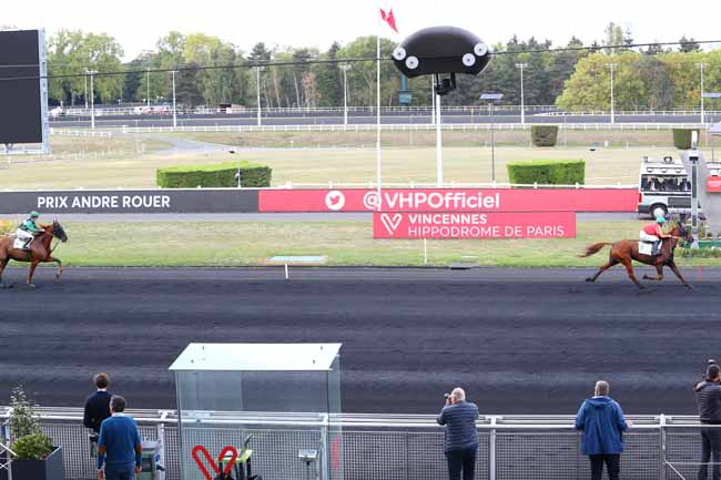 Photo d'arrivée de la course pmu PRIX ANDRE ROUER à PARIS-VINCENNES le Lundi 9 septembre 2019
