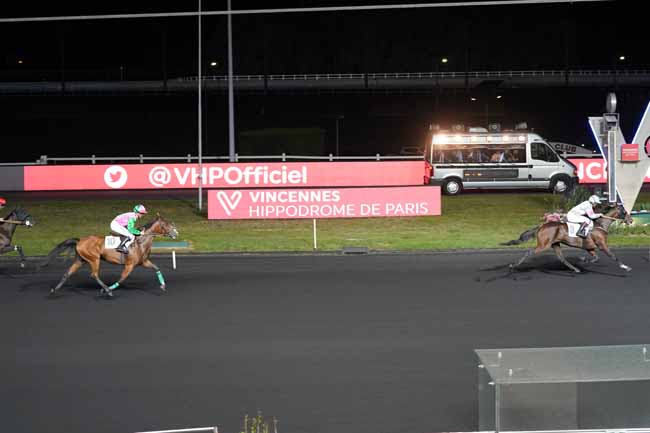 Photo d'arrivée de la course pmu PRIX MUSCA à PARIS-VINCENNES le Mardi 10 septembre 2019