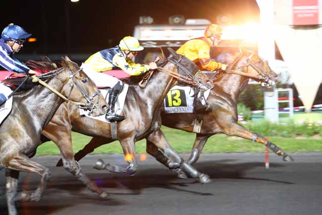 Photo d'arrivée de la course pmu PRIX AGRIPPA à PARIS-VINCENNES le Vendredi 13 septembre 2019