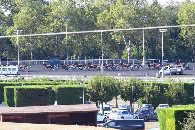 Photo d'arrivée de la course pmu PRIX D'AVALLON à PARIS-VINCENNES le Samedi 14 septembre 2019