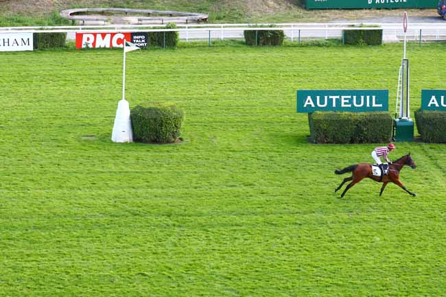 Photo d'arrivée de la course pmu PRIX RICHARD ET ROBERT HENNESSY à AUTEUIL le Mardi 17 septembre 2019
