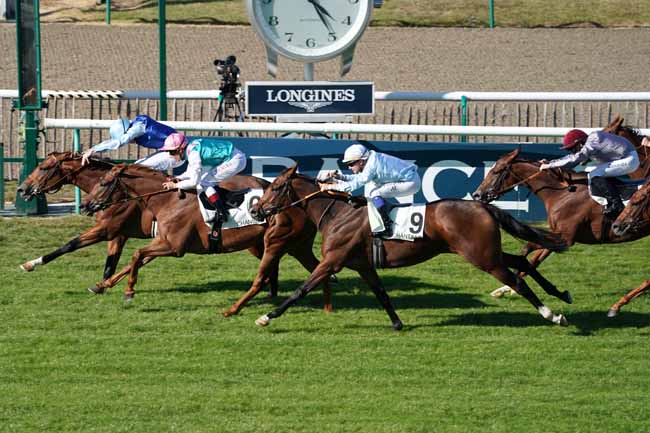 Photo d'arrivée de la course pmu PRIX DU PASSAGE à CHANTILLY le Vendredi 20 septembre 2019