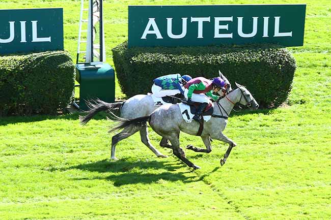 Photo d'arrivée de la course pmu PRIX KARGAL à AUTEUIL le Lundi 23 septembre 2019
