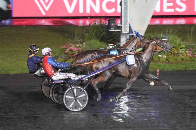 Photo d'arrivée de la course pmu PRIX HEKATE à PARIS-VINCENNES le Mardi 24 septembre 2019