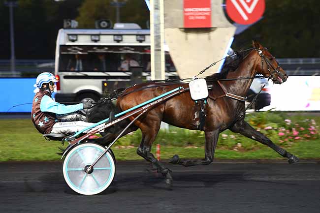 Photo d'arrivée de la course pmu PRIX DU FONTENAYTHON à PARIS-VINCENNES le Vendredi 27 septembre 2019