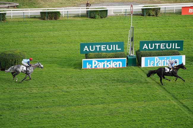 Photo d'arrivée de la course pmu PRIX JULIEN DECRION à AUTEUIL le Samedi 28 septembre 2019