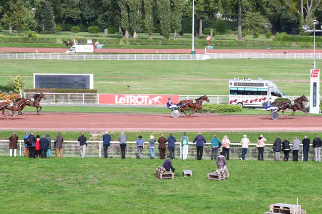 Photo d'arrivée de la course pmu PRIX DE CHAMPILLON à ENGHIEN le Lundi 7 octobre 2019