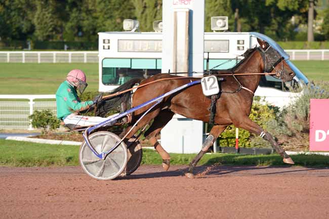 Photo d'arrivée de la course pmu PRIX DE LA PORTE D'AUBERVILLIERS à ENGHIEN le Mercredi 9 octobre 2019