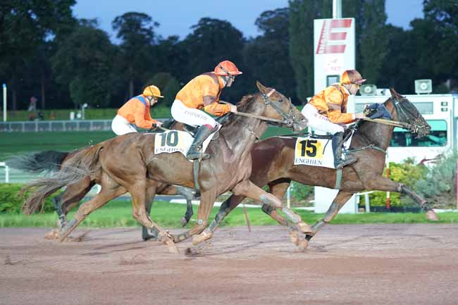 Photo d'arrivée de la course pmu PRIX DE MAUPERTHUIS à ENGHIEN le Mercredi 9 octobre 2019