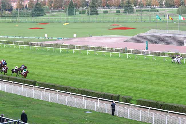 Photo d'arrivée de la course pmu PRIX DES BOUCLES DE LA SEINE à SAINT-CLOUD le Jeudi 10 octobre 2019