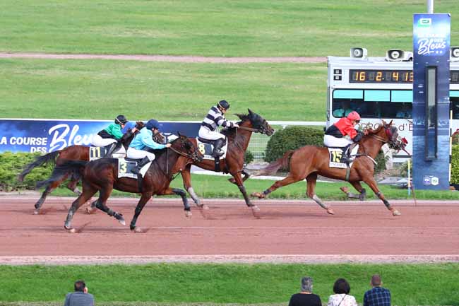 Photo d'arrivée de la course pmu PRIX DU PONT ROYAL à ENGHIEN le Lundi 14 octobre 2019