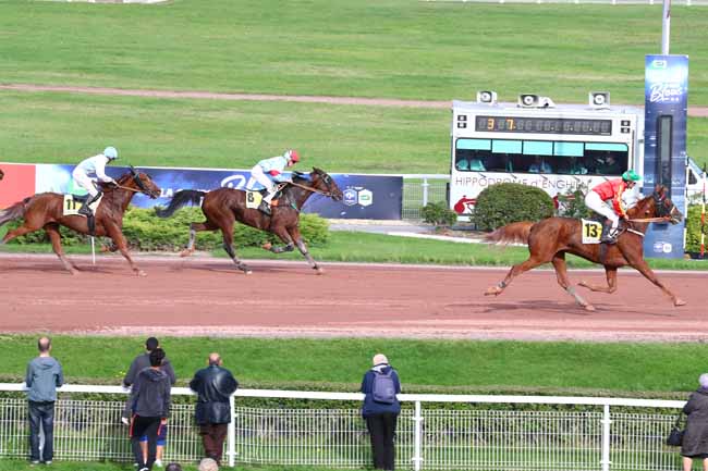 Photo d'arrivée de la course pmu PRIX DE LA PLACE DU CANADA à ENGHIEN le Lundi 14 octobre 2019