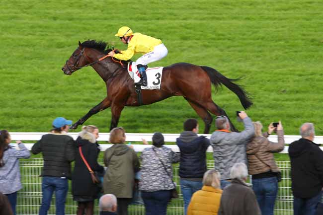 Photo d'arrivée de la course pmu PRIX DE VARANVILLE à DEAUVILLE le Mardi 22 octobre 2019