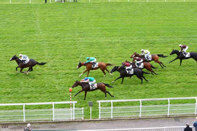 Photo d'arrivée de la course pmu PRIX DE NEAUPHLE-LE-CHATEAU à MAISONS-LAFFITTE le Mardi 29 octobre 2019
