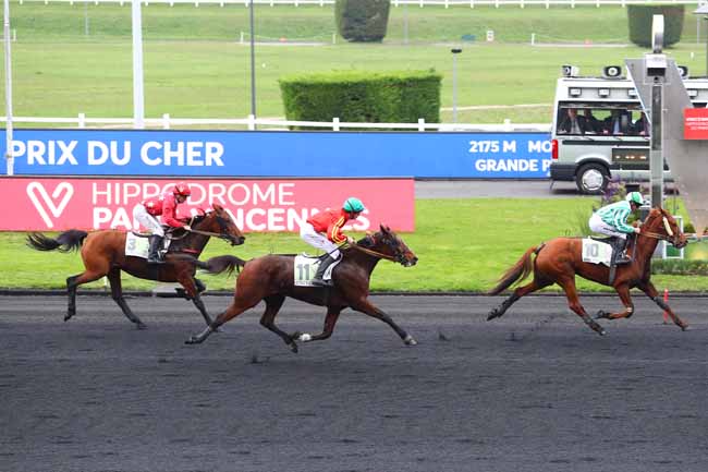 Photo d'arrivée de la course pmu PRIX DU CHER à PARIS-VINCENNES le Mercredi 30 octobre 2019