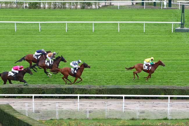 Photo d'arrivée de la course pmu PRIX DE L'AQUEDUC DE L'AVRE à SAINT-CLOUD le Mercredi 30 octobre 2019