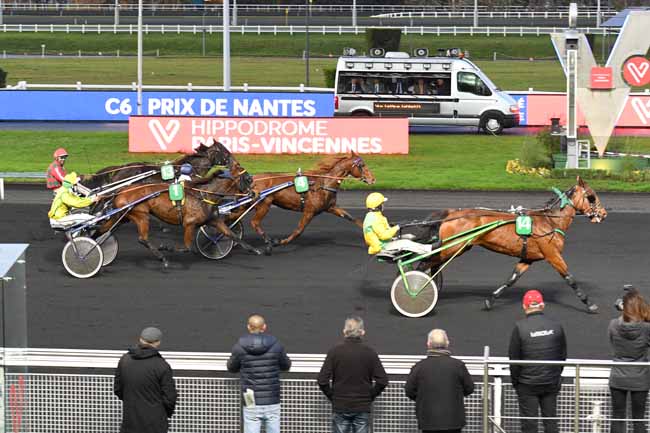Photo d'arrivée de la course pmu PRIX DE NANTES à PARIS-VINCENNES le Mercredi 27 novembre 2019