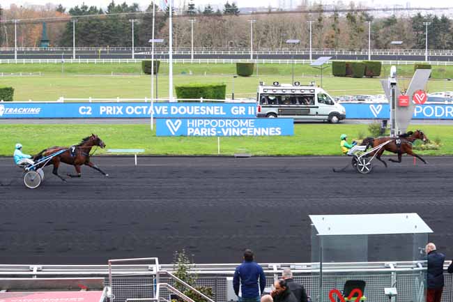 Photo d'arrivée de la course pmu PRIX OCTAVE DOUESNEL à PARIS-VINCENNES le Samedi 7 décembre 2019