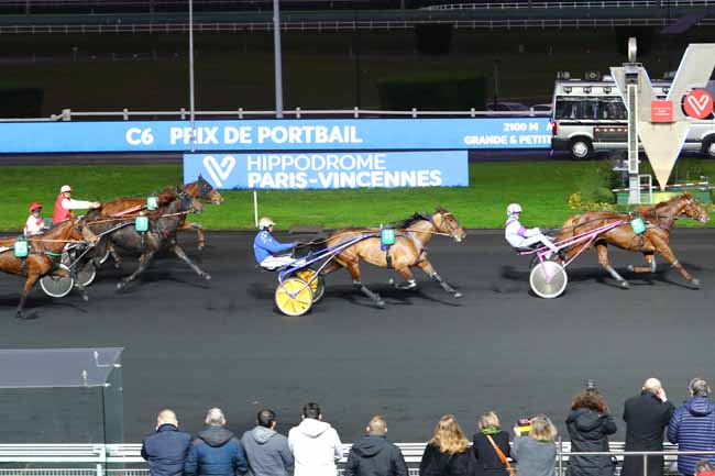Photo d'arrivée de la course pmu PRIX DE PORTBAIL à PARIS-VINCENNES le Samedi 7 décembre 2019