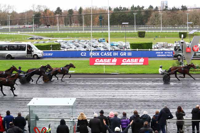 Photo d'arrivée de la course pmu PRIX ALBERT RAYON à PARIS-VINCENNES le Dimanche 8 décembre 2019