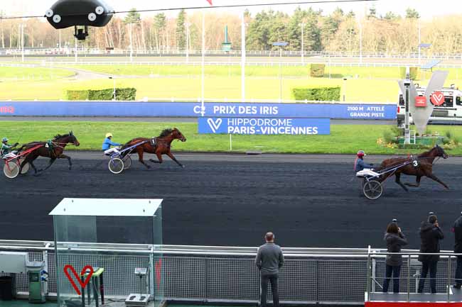 Photo d'arrivée de la course pmu PRIX DES IRIS à PARIS-VINCENNES le Mardi 17 décembre 2019
