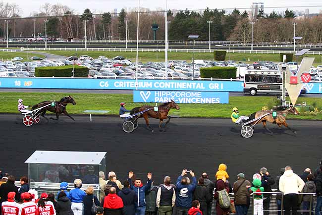 Photo d'arrivée de la course pmu CRITERIUM CONTINENTAL à PARIS-VINCENNES le Dimanche 22 décembre 2019