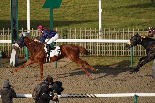 Photo d'arrivée de la course pmu PRIX D'EPSOM à CHANTILLY le Lundi 23 décembre 2019