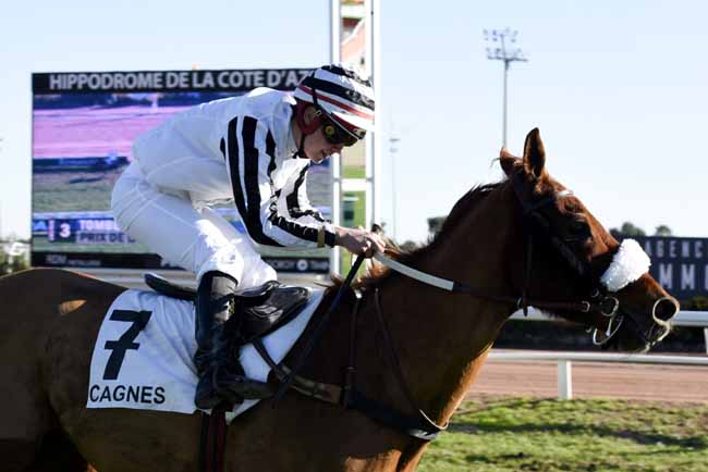 Photo d'arrivée de la course pmu PRIX DE LA TAMISE à CAGNES-SUR-MER le Mardi 24 décembre 2019