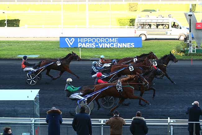 Photo d'arrivée de la course pmu PRIX DE DEUIL-LA-BARRE à PARIS-VINCENNES le Mardi 24 décembre 2019