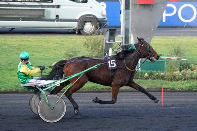Photo d'arrivée de la course pmu PRIX DE BEAUMONT-DE-LOMAGNE à PARIS-VINCENNES le Jeudi 26 décembre 2019