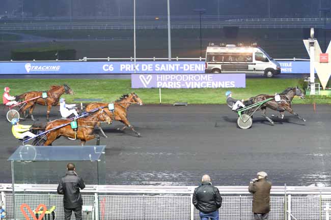 Photo d'arrivée de la course pmu PRIX DE SAINT-DENIS à PARIS-VINCENNES le Mercredi 1 janvier 2020
