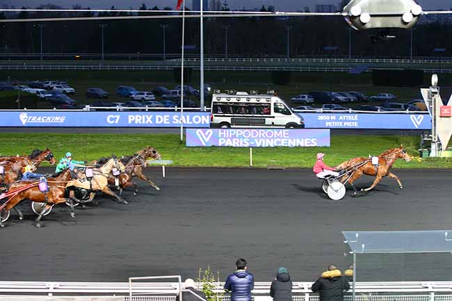 Photo d'arrivée de la course pmu PRIX DE SALON-DE-PROVENCE à PARIS-VINCENNES le Dimanche 5 janvier 2020