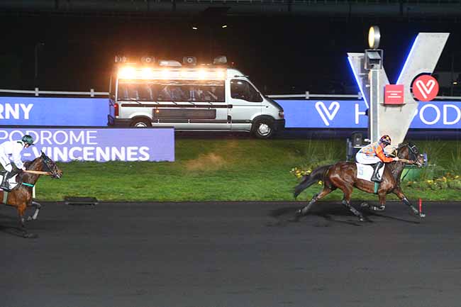 Photo d'arrivée de la course pmu PRIX DE CHEVERNY à PARIS-VINCENNES le Mardi 7 janvier 2020