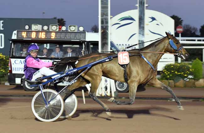 Photo d'arrivée de la course pmu PRIX DE CAGNES-SUR-MER à CAGNES-SUR-MER le Jeudi 9 janvier 2020