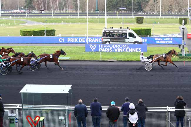 Photo d'arrivée de la course pmu PRIX DE FRANCHEVILLE - LA BARRE à PARIS-VINCENNES le Samedi 11 janvier 2020