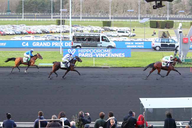 Photo d'arrivée de la course pmu GRAND PRIX DE CORNULIER à PARIS-VINCENNES le Dimanche 19 janvier 2020