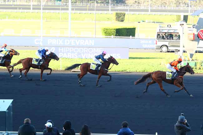 Photo d'arrivée de la course pmu PRIX D'EVRAN à PARIS-VINCENNES le Lundi 20 janvier 2020
