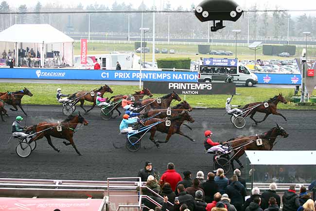 Photo d'arrivée de la course pmu PRIX PRO PATRIA à PARIS-VINCENNES le Dimanche 26 janvier 2020