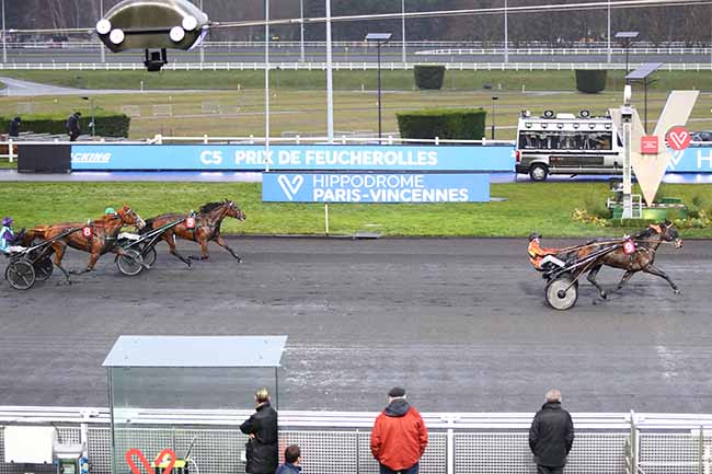 Photo d'arrivée de la course pmu PRIX DE FEUCHEROLLES à PARIS-VINCENNES le Lundi 27 janvier 2020