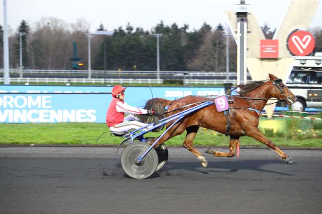 Photo d'arrivée de la course pmu PRIX DE BOURG-EN-BRESSE à PARIS-VINCENNES le Mercredi 5 février 2020
