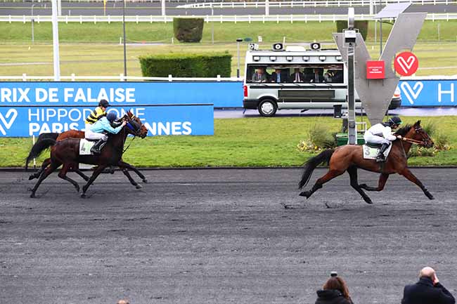 Photo d'arrivée de la course pmu PRIX DE FALAISE à PARIS-VINCENNES le Lundi 10 février 2020