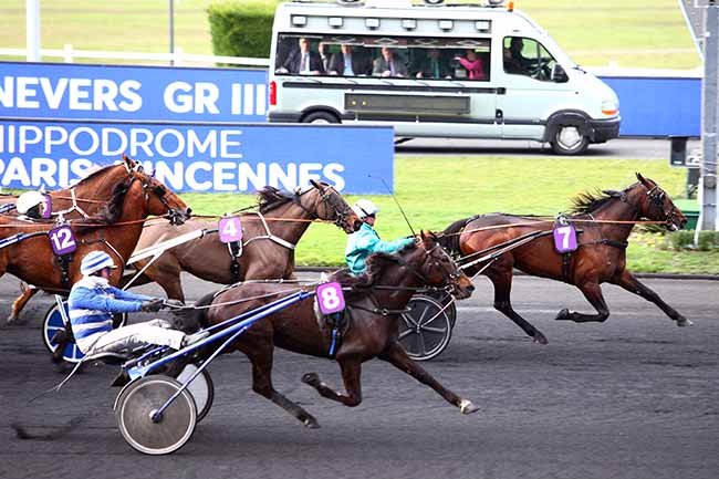 Photo d'arrivée de la course pmu PRIX DE NEVERS à PARIS-VINCENNES le Jeudi 13 février 2020