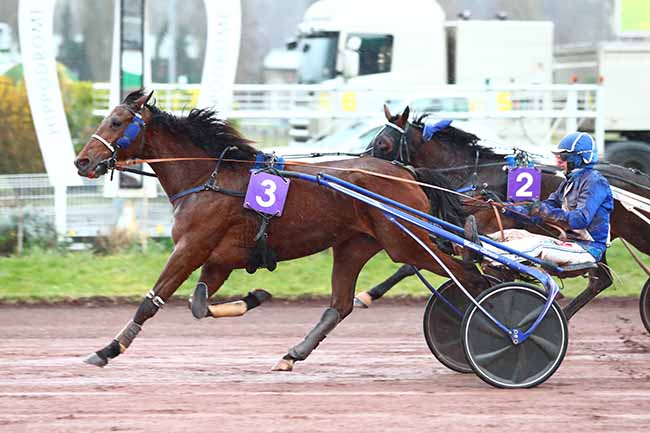 Photo d'arrivée de la course pmu PRIX LACIVETTE DOMINIQUE NOURRY à AMIENS le Mercredi 4 mars 2020
